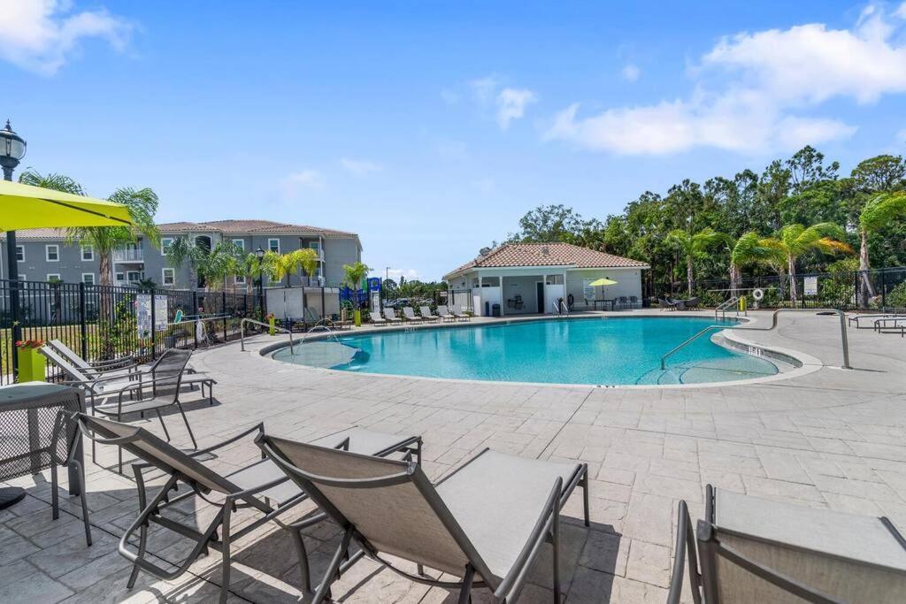 Elegant 2 Bedroom/2 Bath Condo With All Amenities Melbourne Exterior foto