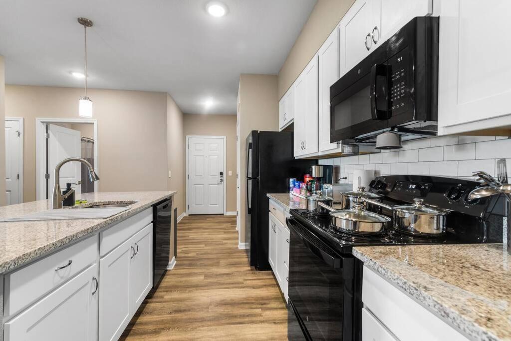 Elegant 2 Bedroom/2 Bath Condo With All Amenities Melbourne Exterior foto